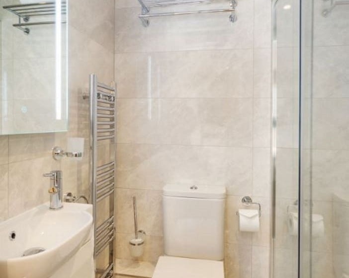 标准间, Gardiner Lodge