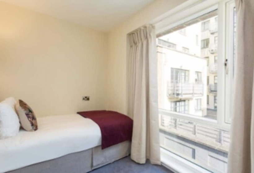 标准单人间, Gardiner Lodge