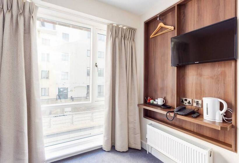 标准单人间, Gardiner Lodge