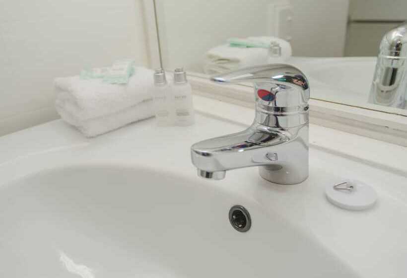 דירת חדר סופריור, Cedar Lodge Motel