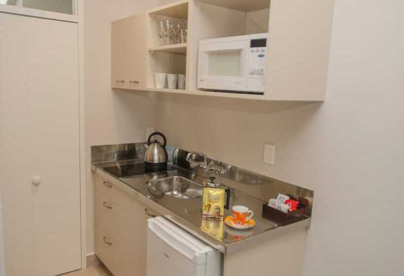 דירת חדר סופריור, Cedar Lodge Motel