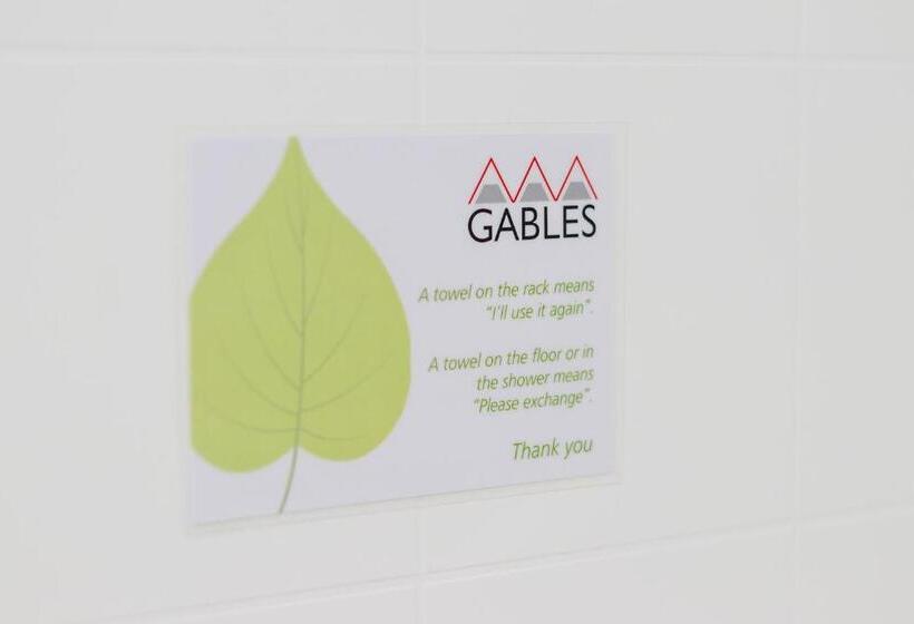 デラックススイート, Gables Lakefront Resort