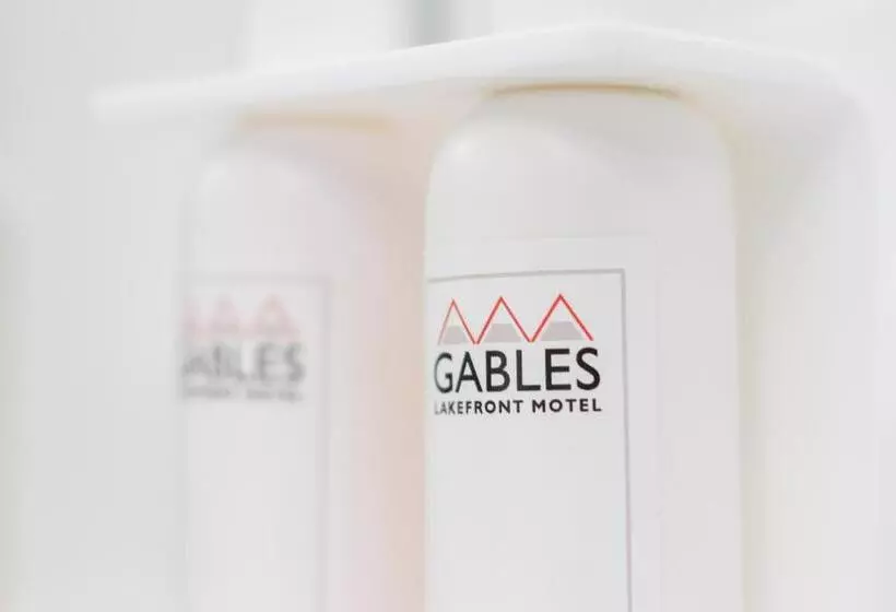 Superior suite with lake view, Gables Lakefront Resort