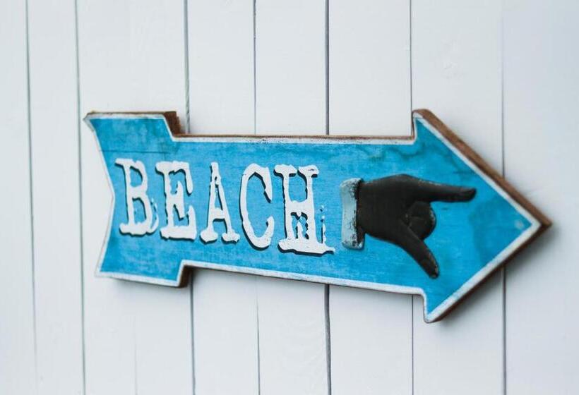 Superior suite with lake view, Gables Lakefront Resort