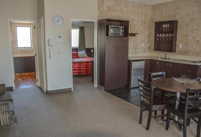 Апартаменты 2 Спальни, Ashford Motor Lodge
