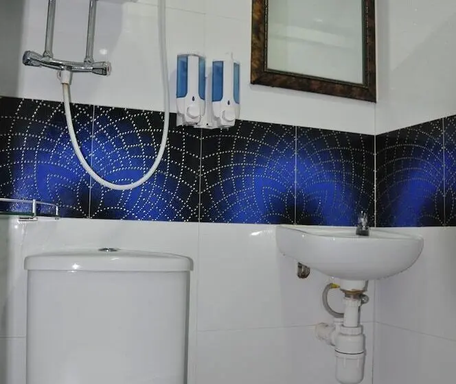 اتاق استاندارد سه نفره, New Guangzhou Guest House