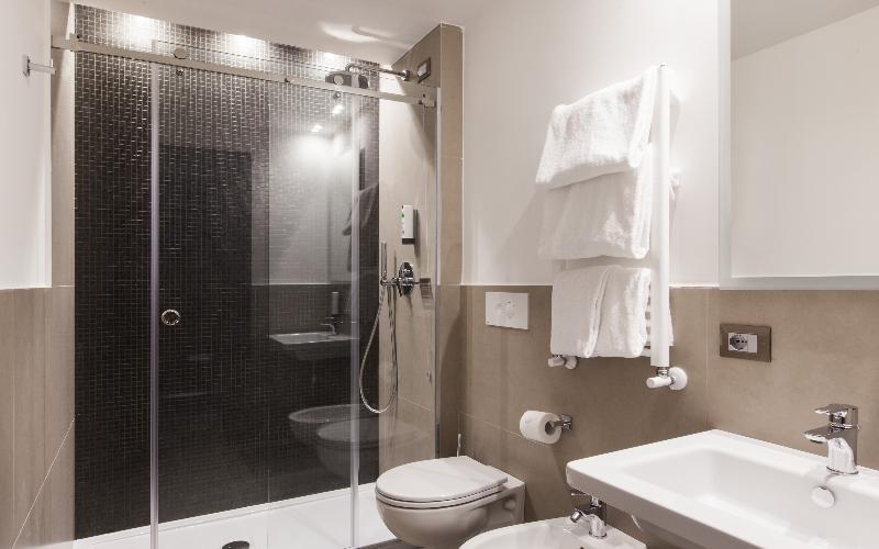 اتاق خانوادگی, New Guangzhou Guest House