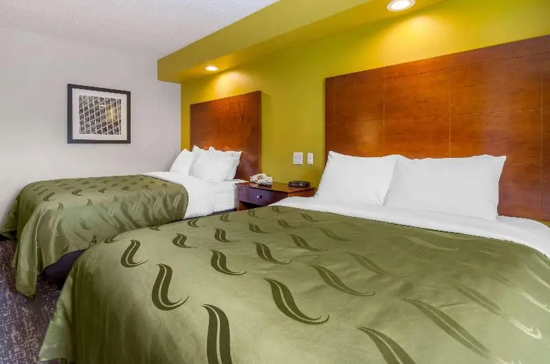 تختخواب در اتاق مشترک, New Guangzhou Guest House