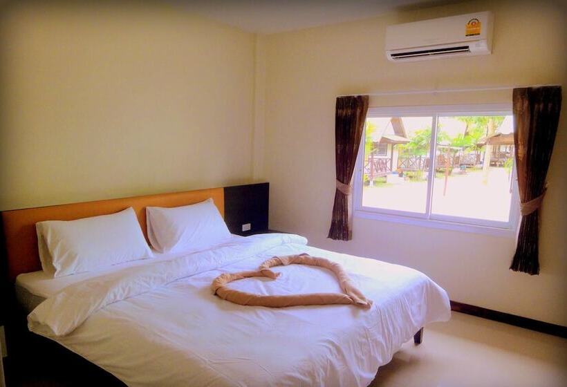 스탠다드 룸, Varin Beach Resort