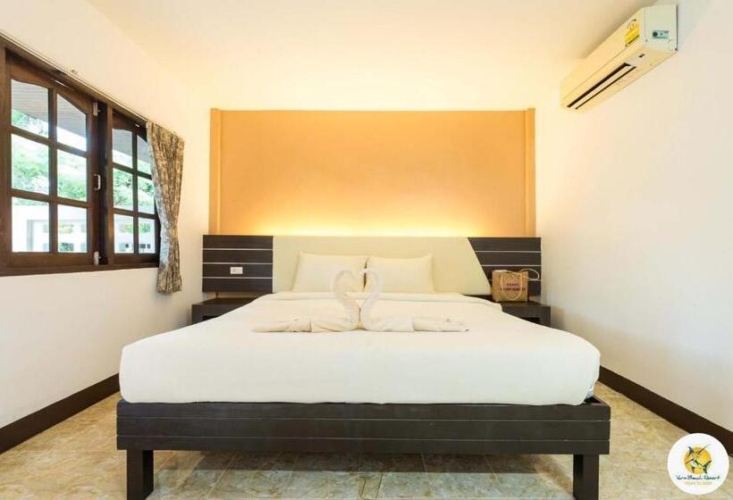디럭스 룸 킹사이즈 침대, Varin Beach Resort