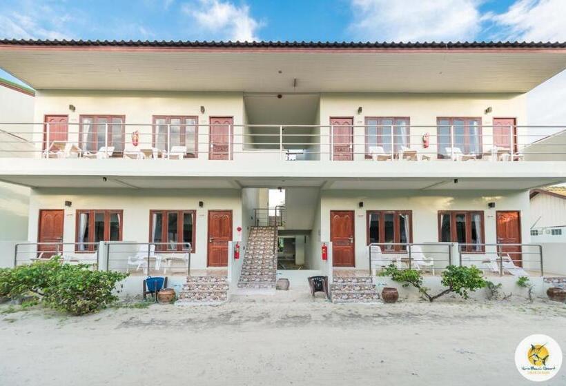 스탠다드 룸 킹사이즈 침대, Varin Beach Resort