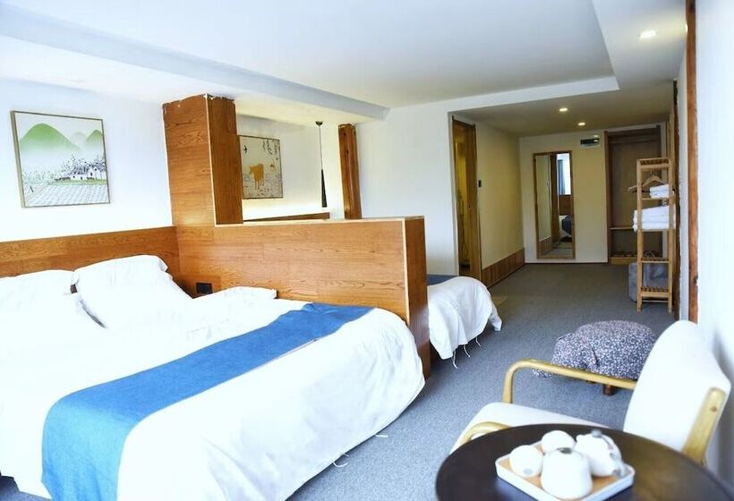 اتاق لوکس سه تخته, Greenforest Lodge