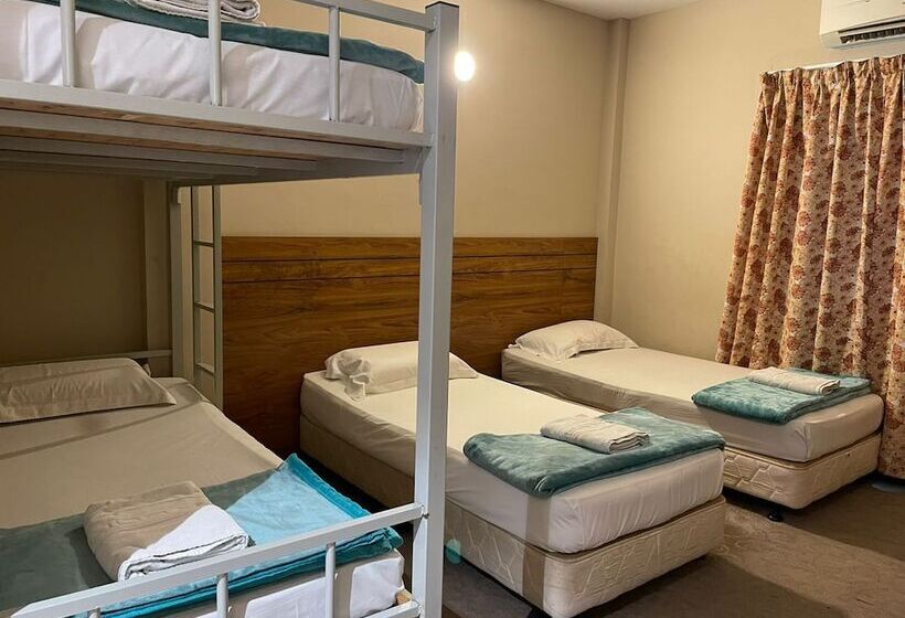 اتاق استاندارد چهار تخته, Baron Waterfront