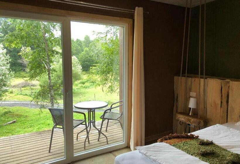 اتاق استاندارد چهارنفره با چشم‌انداز باغ, Elementos Eco Lodge