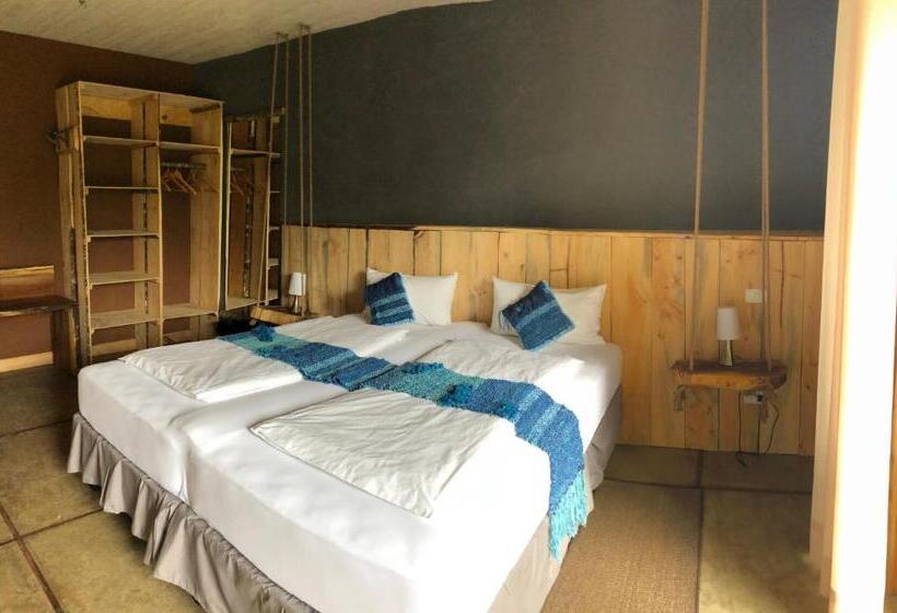 اتاق استاندارد چهارنفره با چشم‌انداز باغ, Elementos Eco Lodge