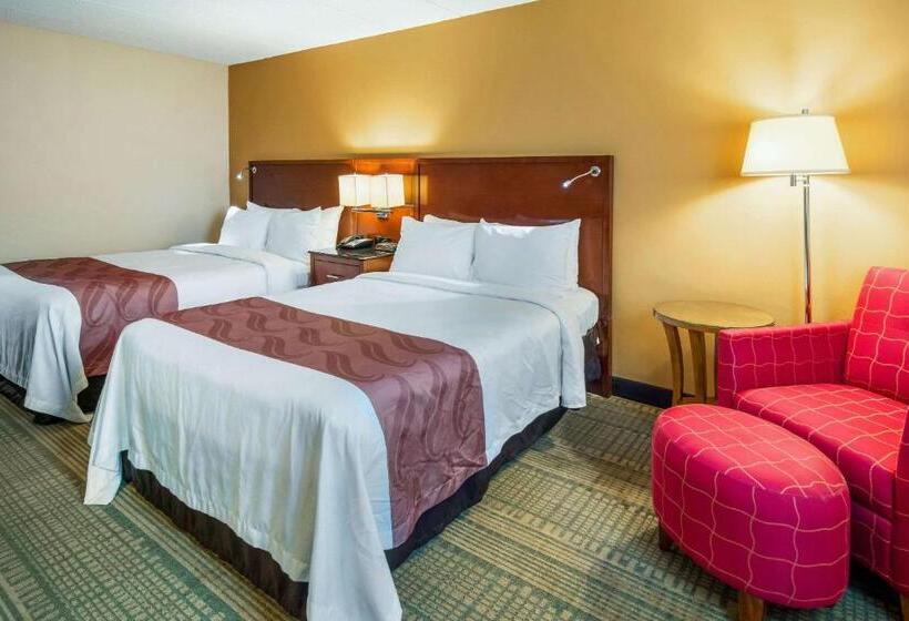 스탠다드 룸 풀장 전망, Quality Inn & Suites