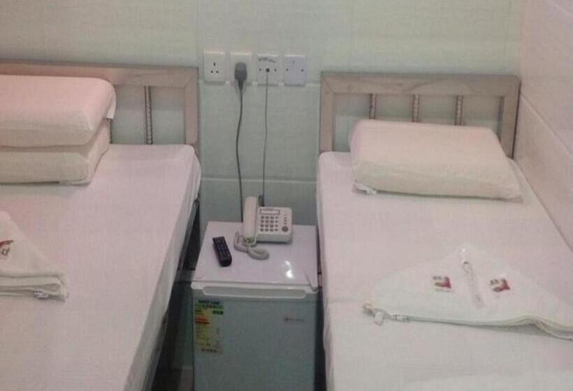 اتاق راحتی سه تخته, New Euro Asia Guest House