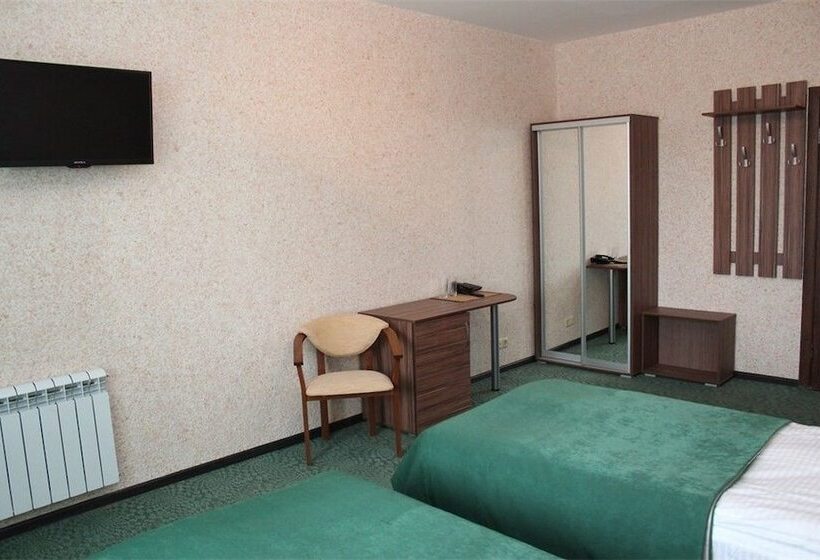 اتاق استاندارد سه نفره, Kuban