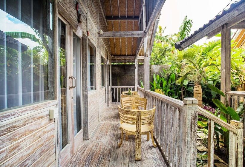 スタンダードルーム, The Syron Huts Lembongan