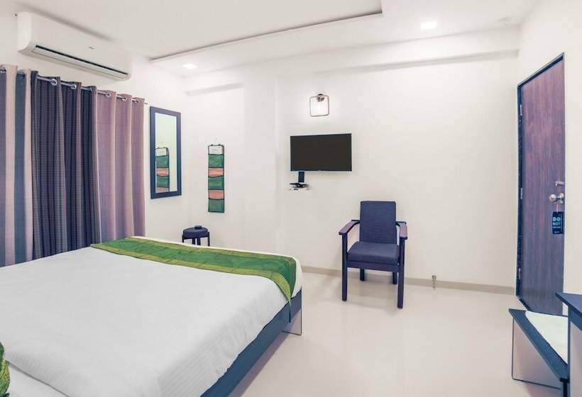 اتاق استاندارد, Treebo Chalets, Nagpur Airport