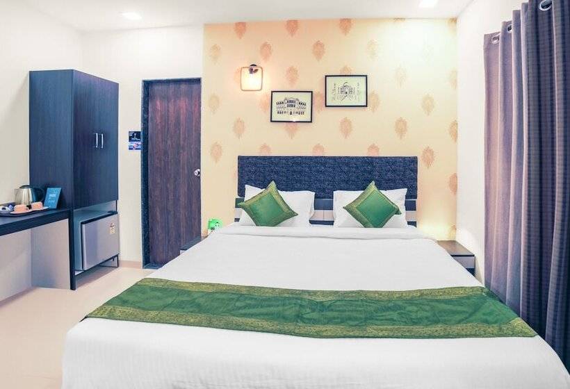 اتاق استاندارد, Treebo Chalets, Nagpur Airport