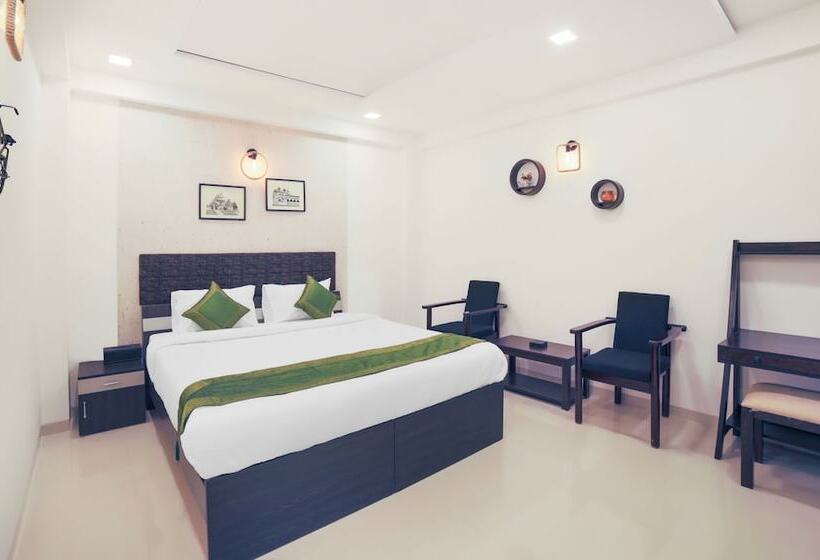 اتاق لوکس, Treebo Chalets, Nagpur Airport