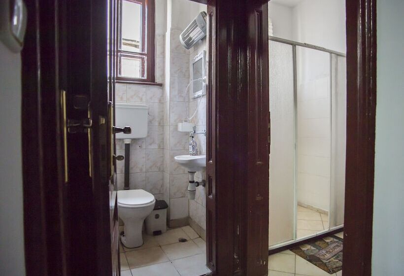 חדר קלאסי לשלושה, Italian House Simeon