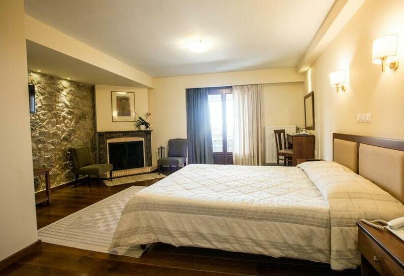 ジュニアスイート, Ellinon Thea Arachova