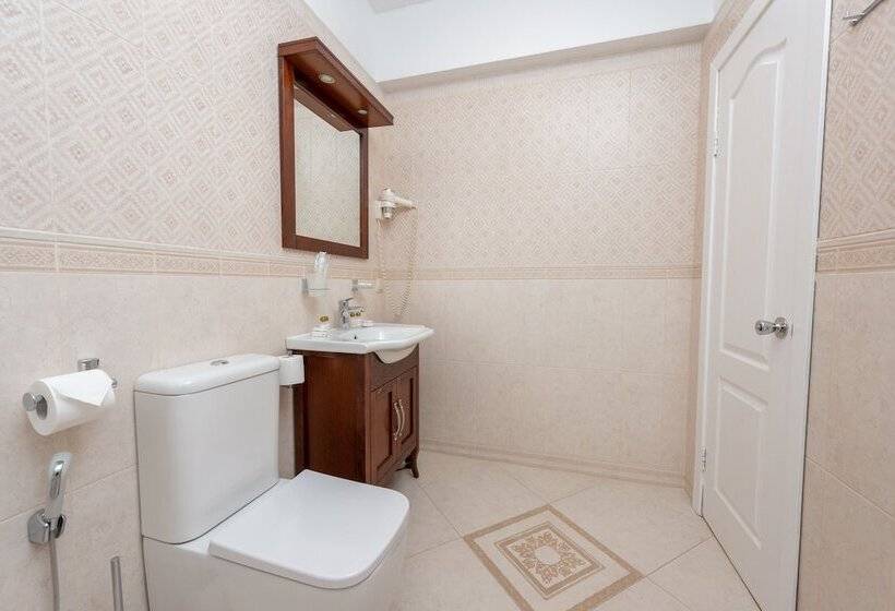 スーペリアールーム, U Zolotykh Vorot