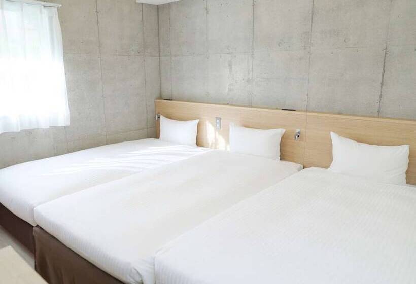 اتاق استاندارد سه نفره, The Breakfast Hotel Marche Ishigaki Island