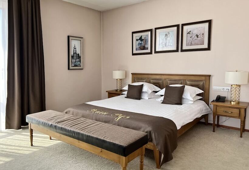 标准工作室, Otel Ulan Ude