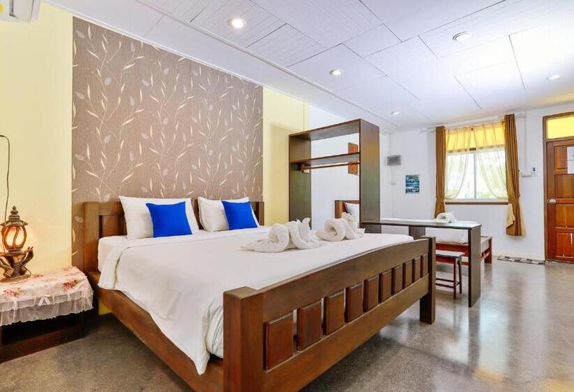 اتاق استاندارد سه نفره, Aonang Privacy Resort