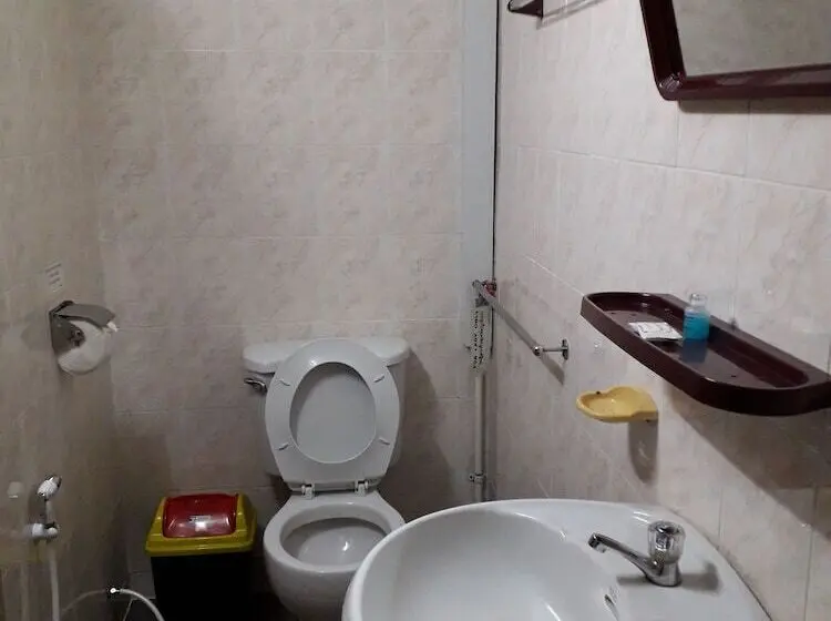 اتاق استاندارد یک تخته با سرویس بهداشتی مشترک, Chan Myae Guest House