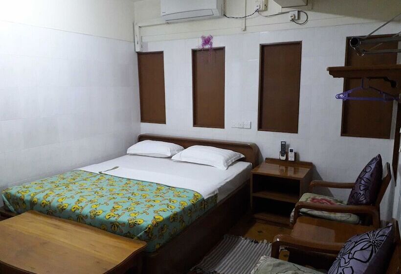 اتاق استاندارد یک تخته با سرویس بهداشتی مشترک, Chan Myae Guest House