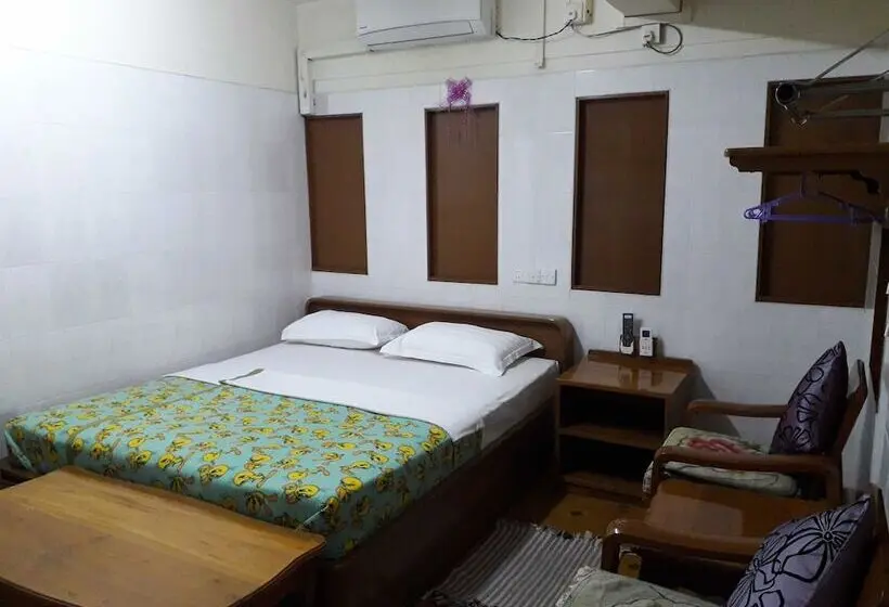 اتاق استاندارد یک تخته با سرویس بهداشتی مشترک, Chan Myae Guest House