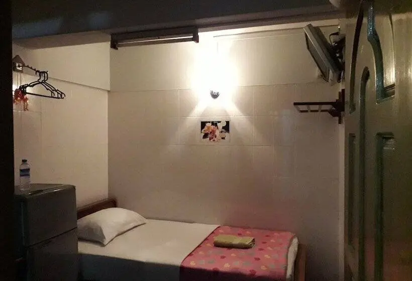 اتاق استاندارد یک نفره, Chan Myae Guest House