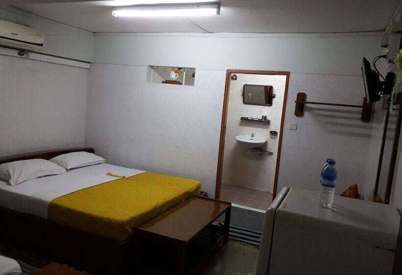 اتاق استاندارد سه نفره, Chan Myae Guest House