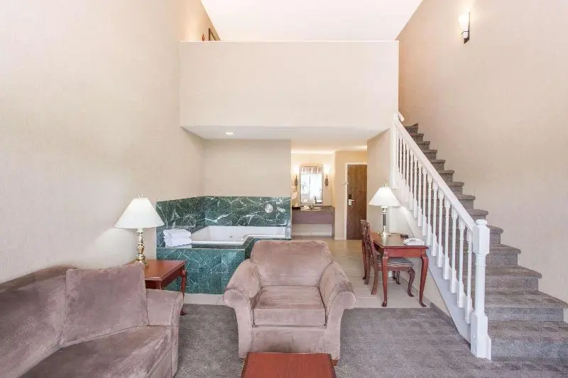 اتاق استاندارد یک تخته با سرویس بهداشتی مشترک, Chan Myae Guest House