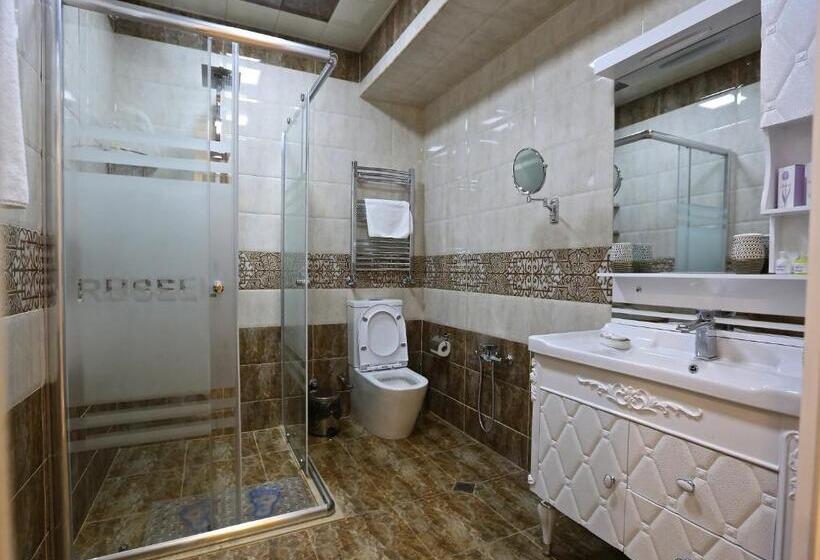 اتاق سوپریور خانوادگی, Rusel