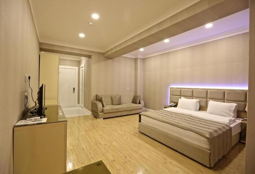 اتاق سوپریور خانوادگی, Rusel