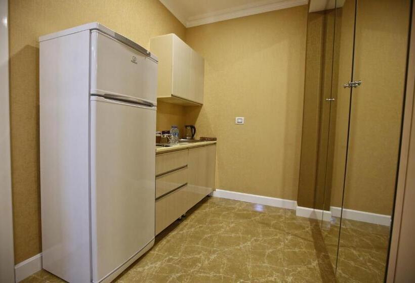 آپارتمان 1 خوابه, Rusel