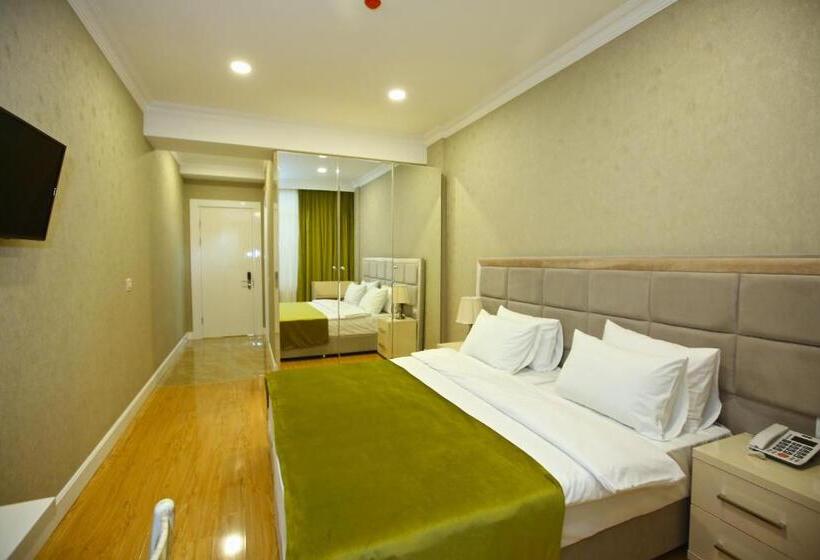 اتاق اکونومی, Rusel