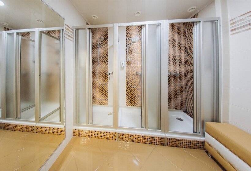 מיטה בחדר משותף, Victoria