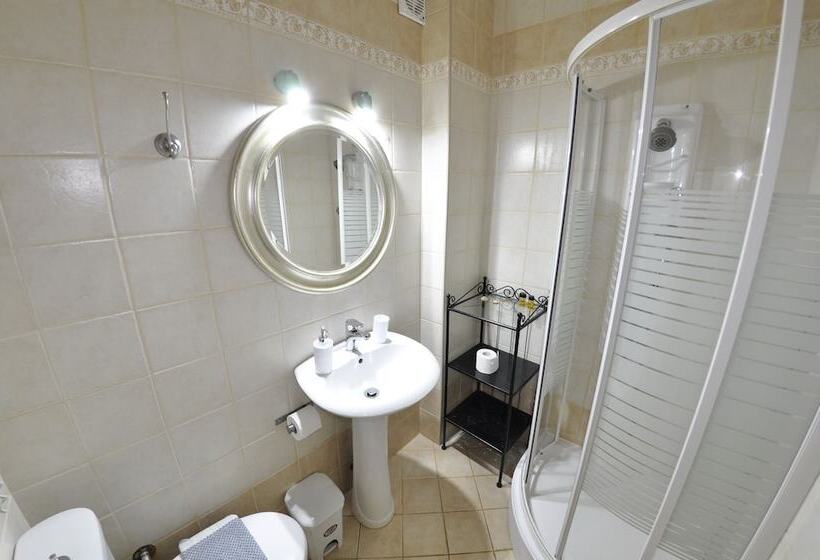 スタンダードルーム, Adamantia