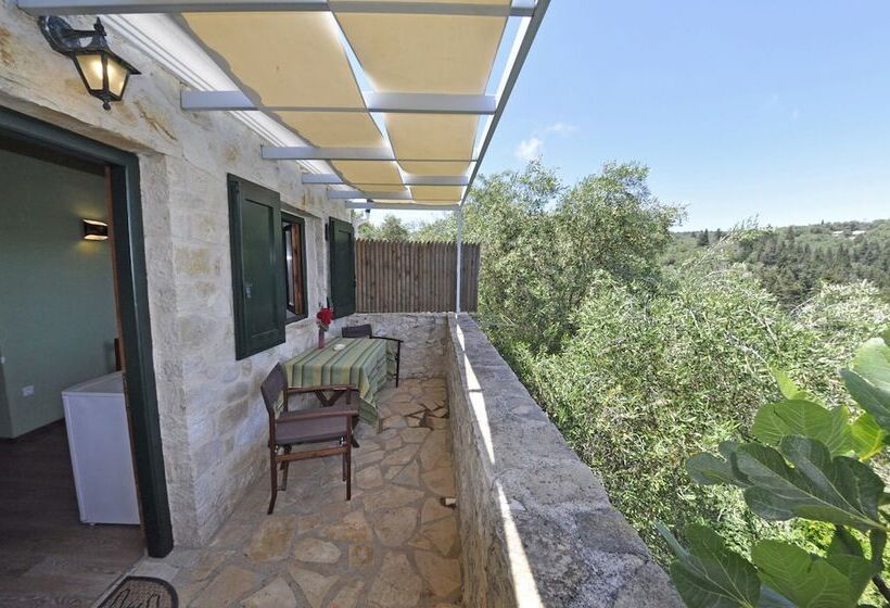 1ベッドルームアパートメント, Adamantia