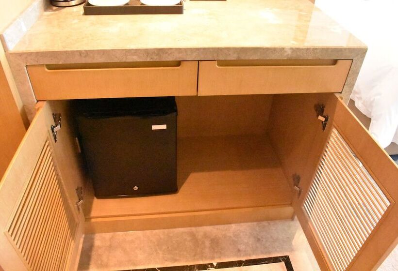 Club Svit, Galaxy Minyoun Langzhong Tianfu