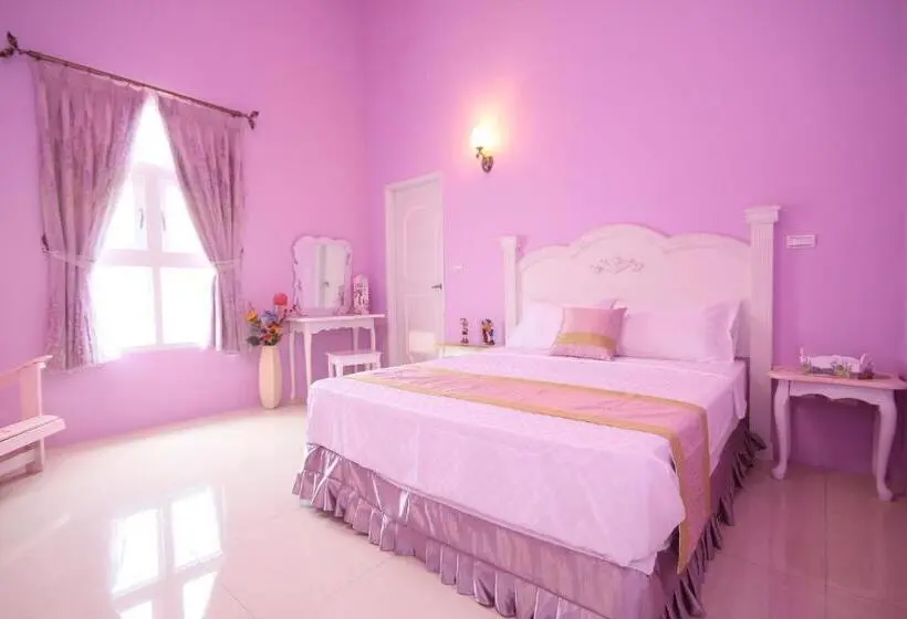 اتاق استاندارد, Decoupage Manor