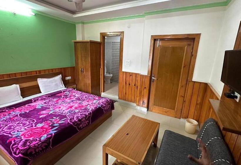 غرفة قياسية, Hill Town