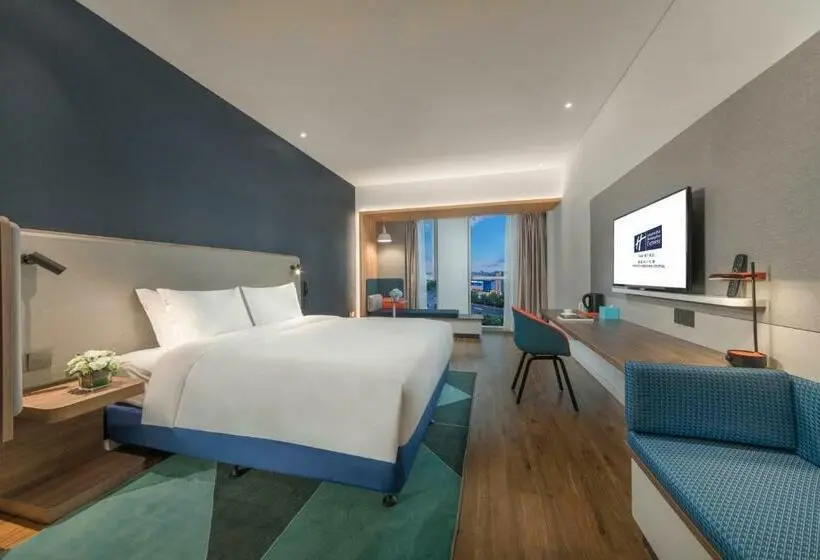 キングサイズベッドのスタンダードルーム, Holiday Inn Express Qingdao Chengyang Central, An Ihg