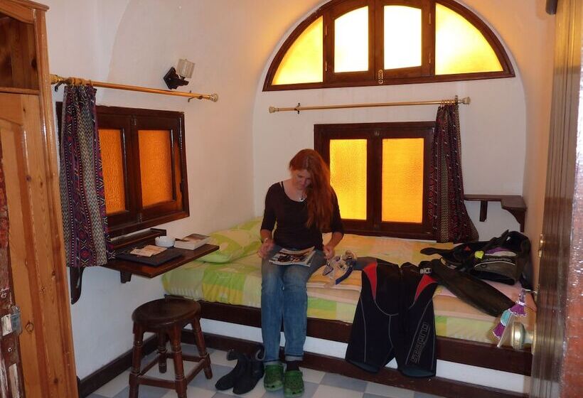 اتاق استاندارد یک تخته با سرویس بهداشتی مشترک, Inmo Divers Home